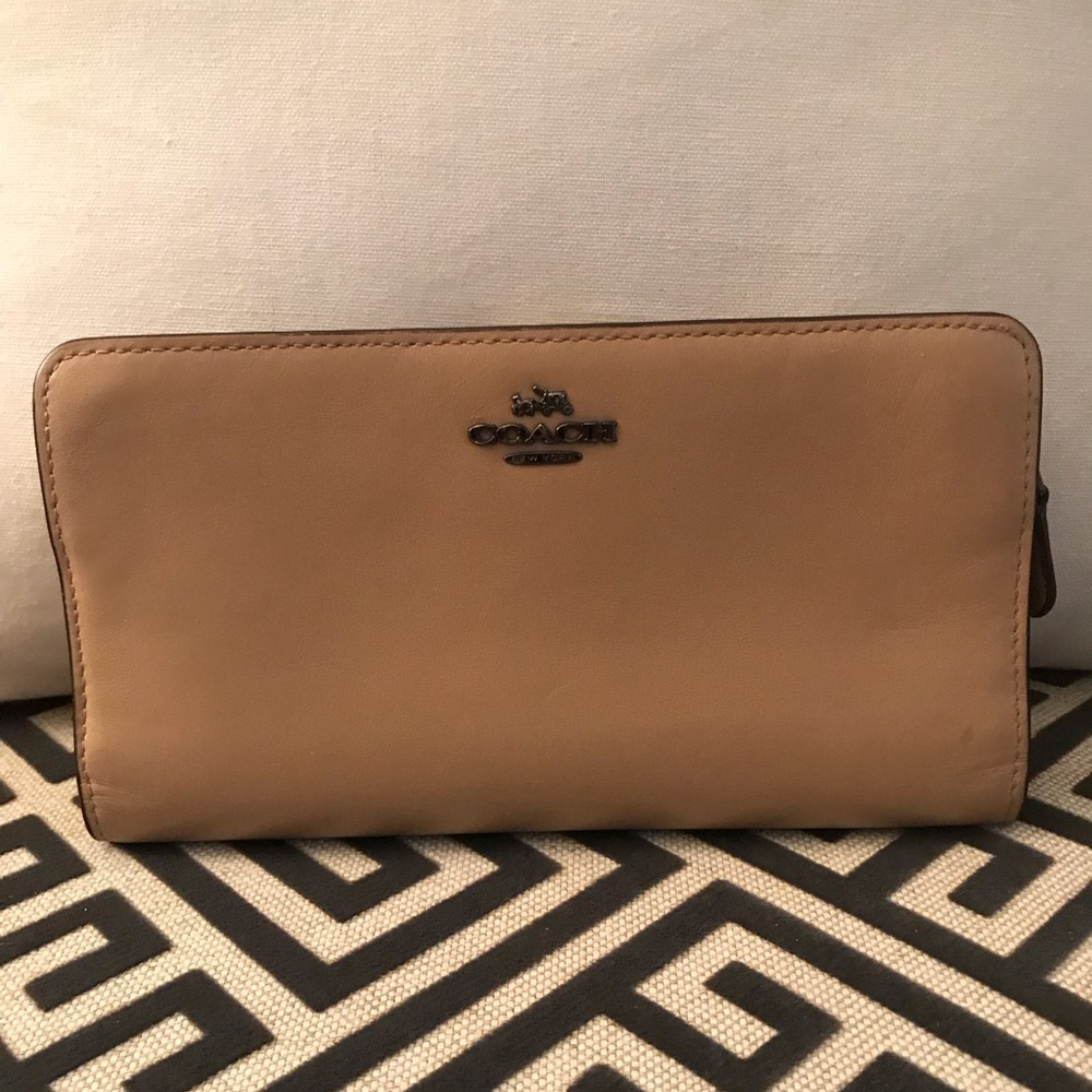 $150 Coach Smooth Travel Wallet Organizer